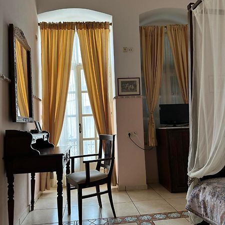 Monte Kristo Hotel Ermoupoli Esterno foto