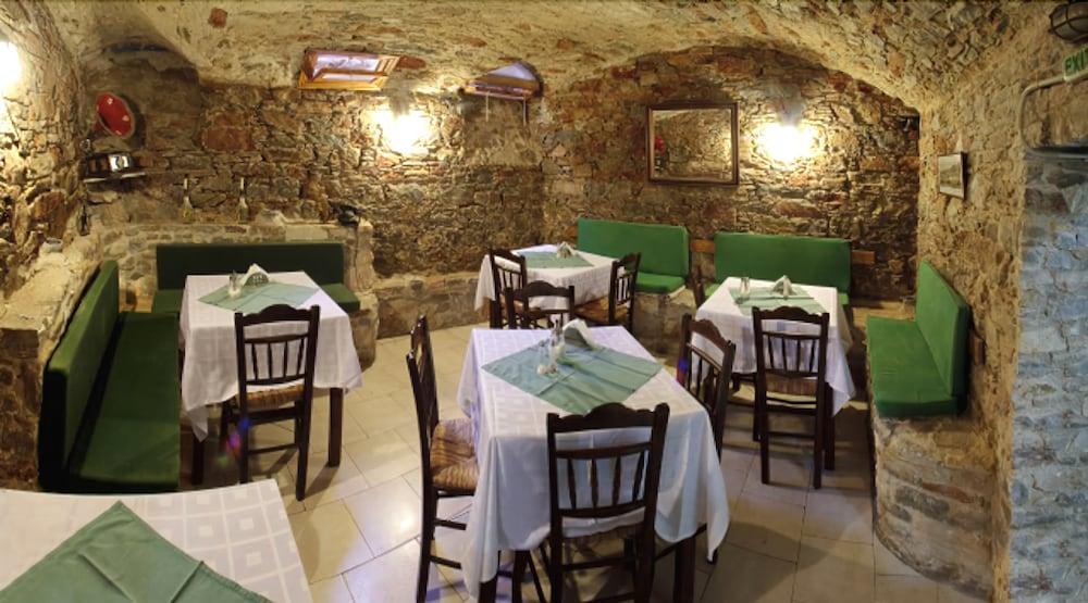 Monte Kristo Hotel Ermoupoli Esterno foto