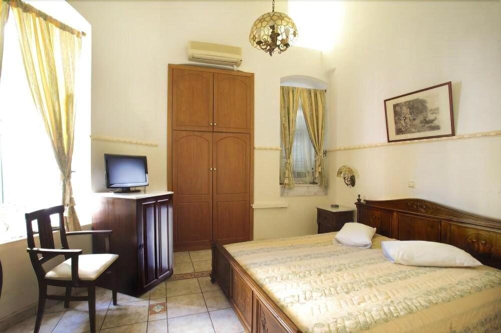 Monte Kristo Hotel Ermoupoli Esterno foto