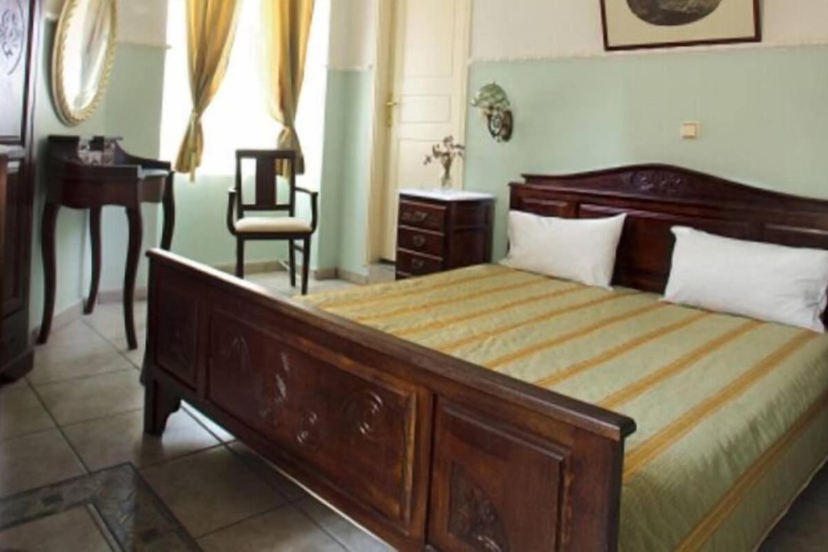 Monte Kristo Hotel Ermoupoli Esterno foto